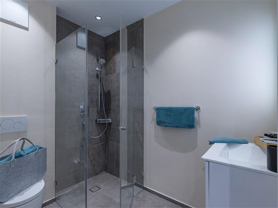 Seereithapartments_Dorfstrasse_54a_Brixen_Badezimm