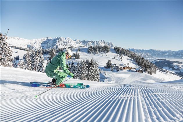 Skifahren und Snowboarden in den Kitzbüheler Alpen