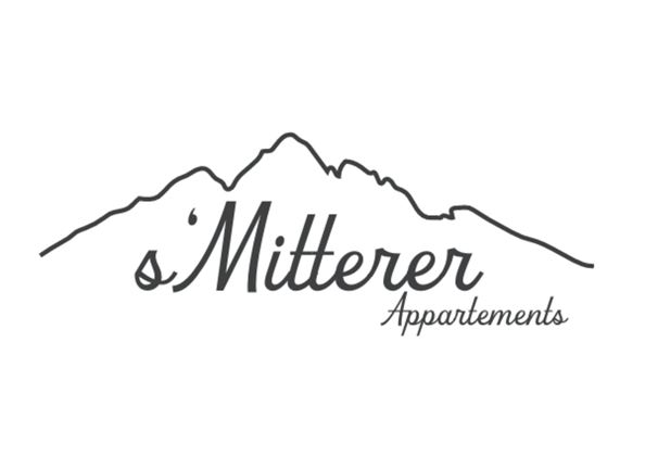 Ein stilisiertes Logo mit dem Schriftzug „s'Mitterer Appartements“ und einer Bergsilhouette. Das Design ist schlicht und elegant.