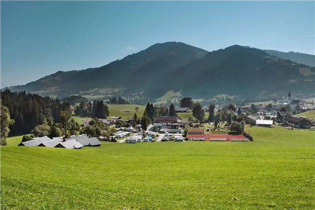 Söll_Franzlhof_Gesamtansicht_Wilder Kaiser