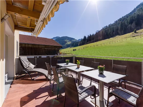 Tannenhof_Wald_12_Soell_04_2022_Terrasse