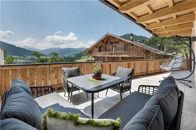 Terrasse-AlpenSchloessl-Salven-Suite-Soell-Wilder-