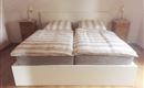 Ap 107 Schlafzimmer mit Zugang zum Balkon