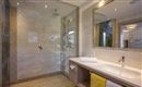Doppelzimmer Altholz Badezimmer