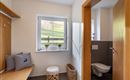 Ferienhaus_Wirtheim_Moosen_26_Brixen_Garderobe_WC