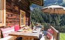 Gedeckter Tisch aussen