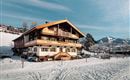 Der Kainrathen-Hof im Winter in Schneelandschaft