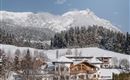 hotel Haupthaus Hochformat