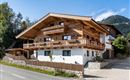 Kinkara_Lodge_Lendstrasse_42_Kirchberg_Haus_aussen