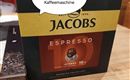Een koffiepakking van Jacobs met espresso-taps voor Nespresso-machines. De verpakking bevat 20 capsules.