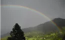 Regenbogen vor dem Haus