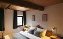 Schlafzimmer mit Voglauer-Fichtenbett