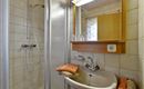 Zimmer 8 Badezimmer