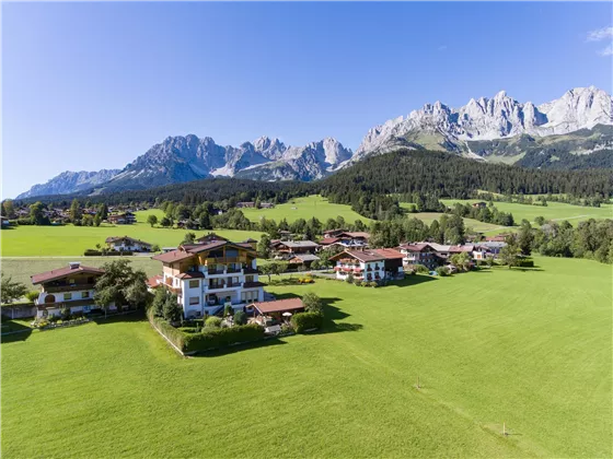 Unsere Pension mit vielen grünen Wiesen