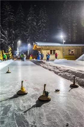 web-eisstockschiessen-eislaufplatz-going-foto-von-