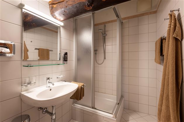 Zimmer 1 Badezimmer