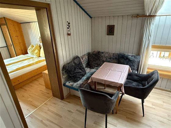 Zimmer 11 Sitzecke