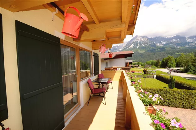 Balkon Frühstückspension Blick Wilder Kaiser