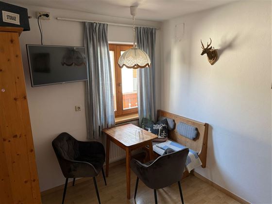 Zimmer 5 Sitzecke