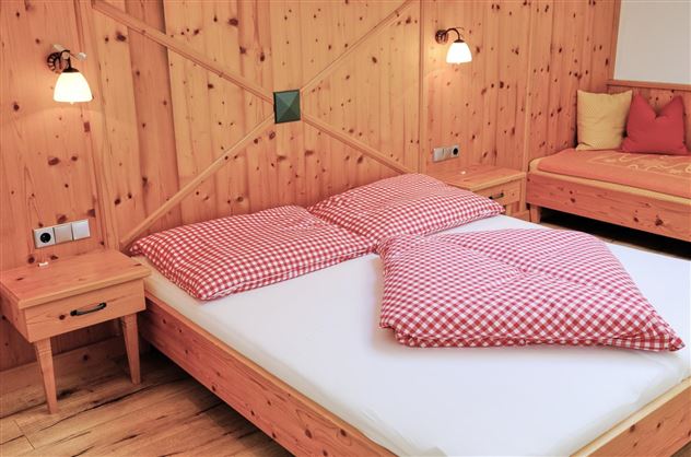 Zimmer- Wohnung- Hotel Pension Mirabelle Tyrol