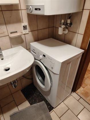 zu Dusche WC erster Stock