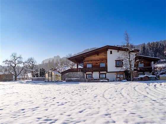 Zuhaus außen Winter2