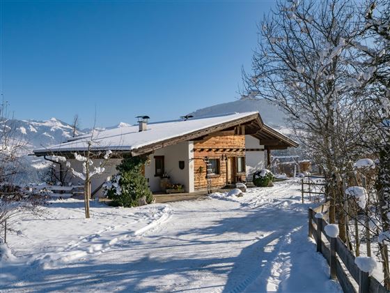 Zuhaus Winter außen1